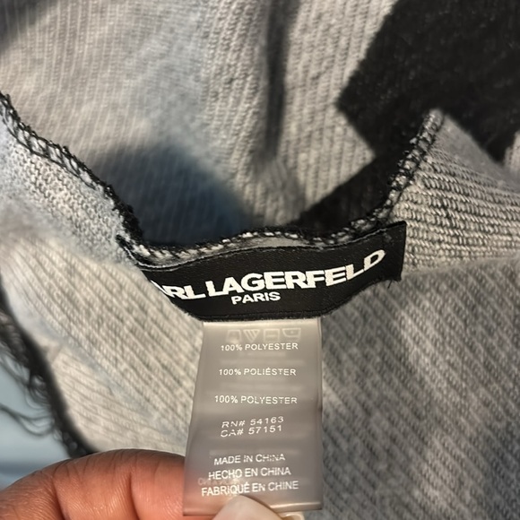 Karl Lagerfeld Black and Silver Ces’t Lavie Logo  Scarf - Picture 8 of 16